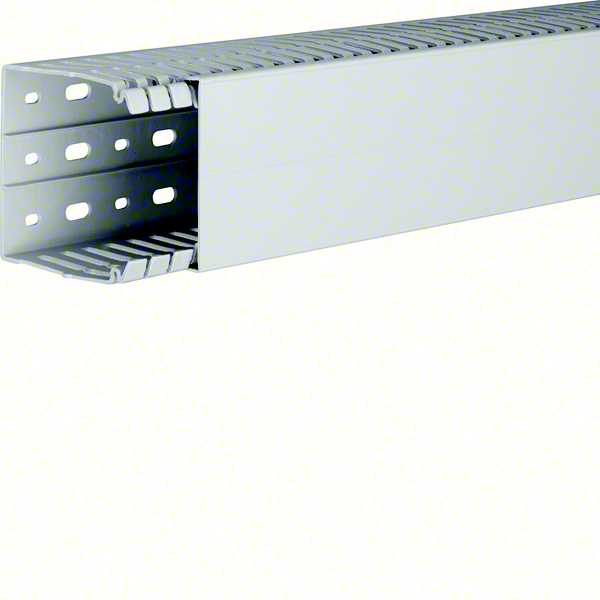 Hager - Slisset ledningskanal HA780080 Halogenfri 80x80x2000mm Lysgr
