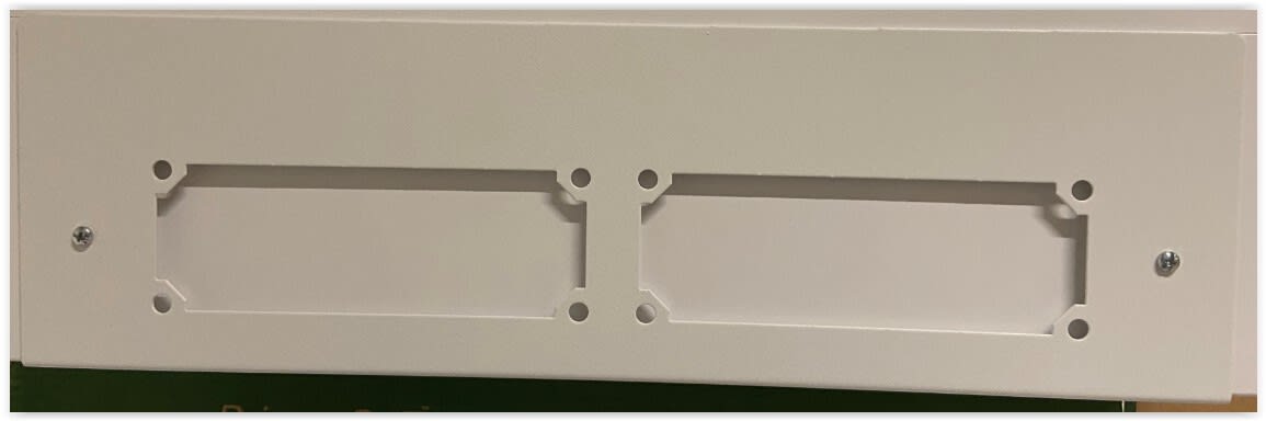 Schneider Electric - Flensplate-metall-med utsparing for FL21 flenser-bredde850mm-for PrismaSeT G-IP30-med grønn topp