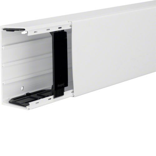 Hager - Kanal 60x110mm vær og UV bestandig i hvit farge, brukes utendørs til eks solcelleanlegg.