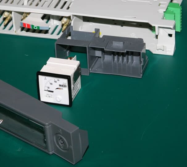 ABB Electrification - Max.A-M. QB48, 0- 600- 720/5A