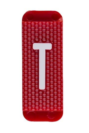 ABB Electrification - Utvendig merkesystem for kabelskap, rødt skilt T, pose a 10 stk, rød bakgrunn med hvit skrift.