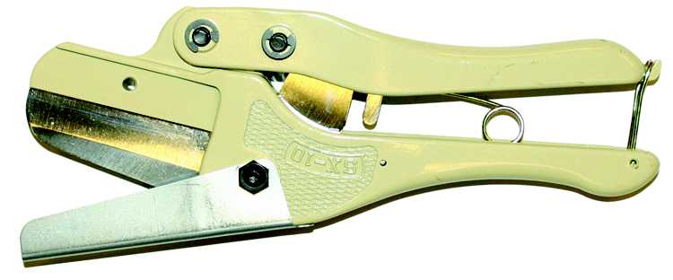 Abiko - Kanalsaks av metall med utveksling. Klipper opp til 70mm bredde. Lengde: 210mm Vekt: 310 gram
