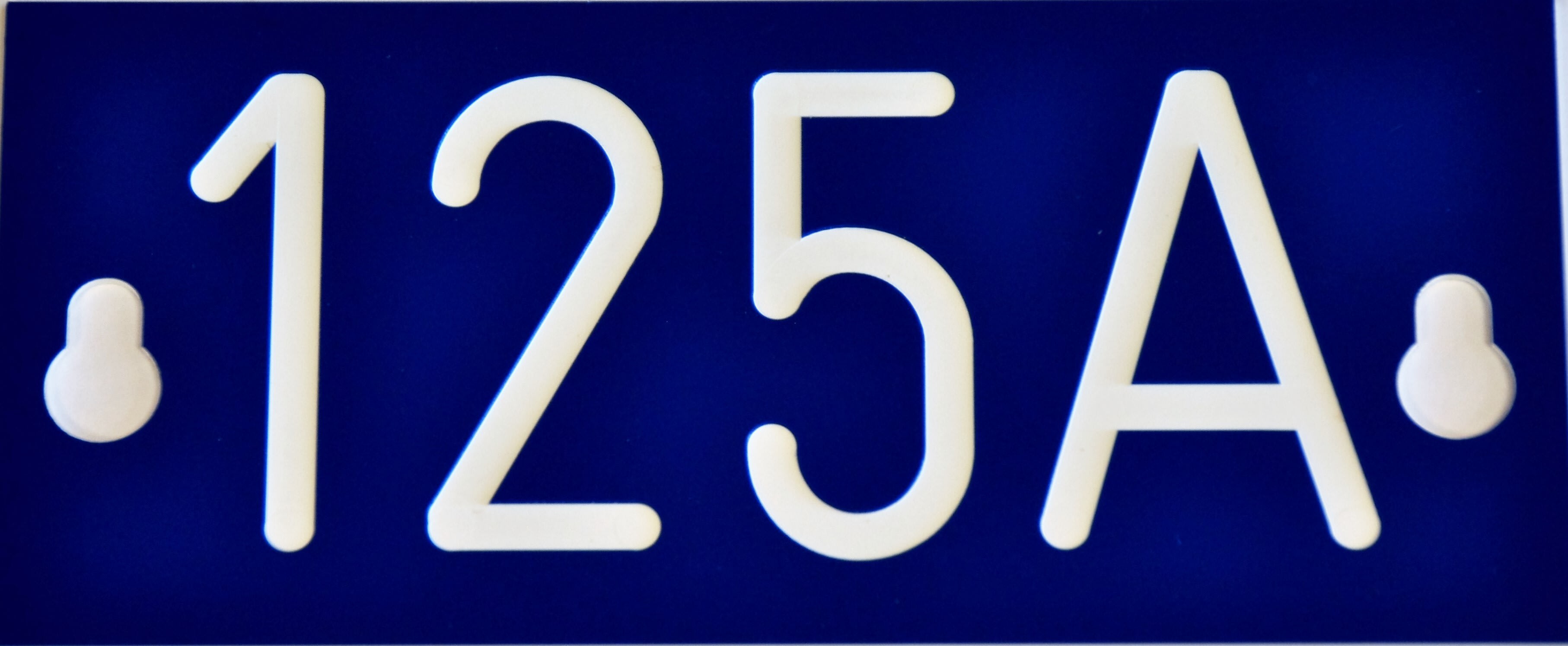 Melbye - Merkeskilt blå 125A 64x146x1,6mm ensidig