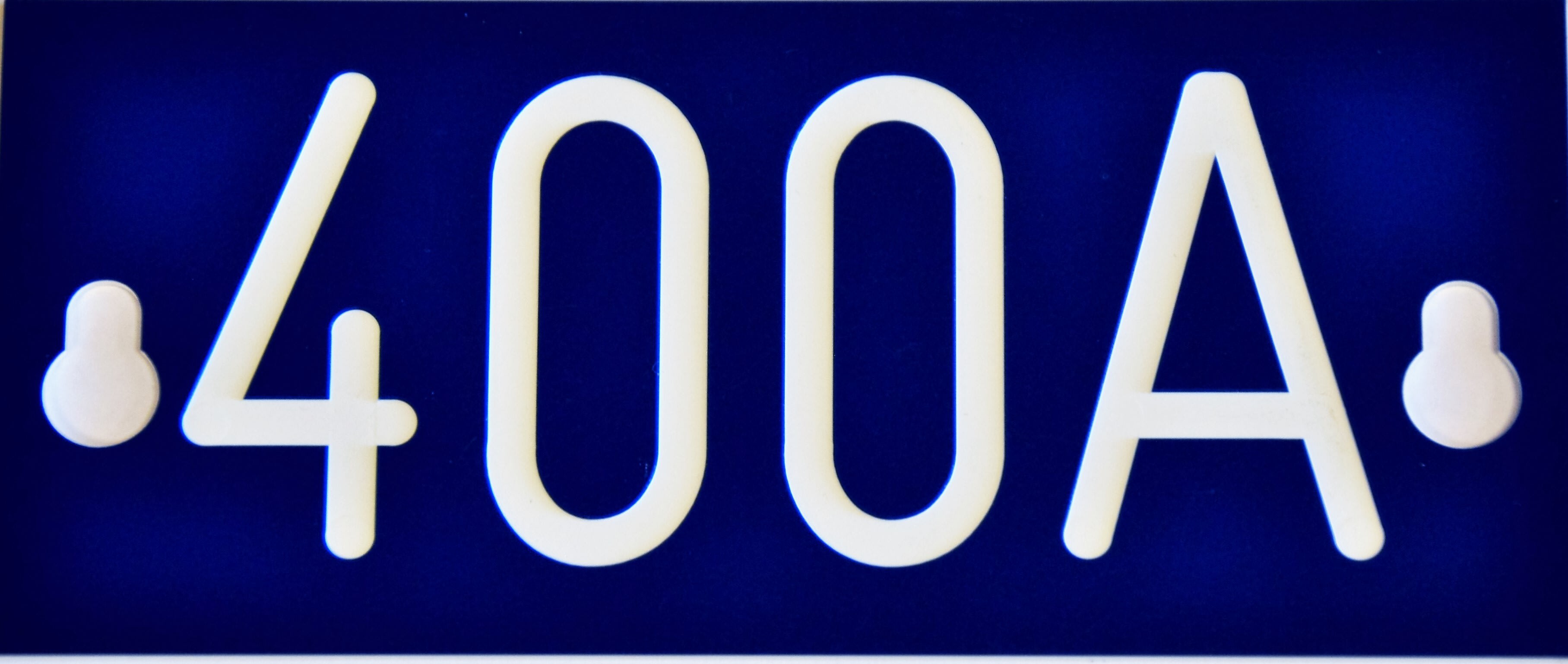 Melbye - Merkeskilt blå 400A 64x146x1,6mm ensidig