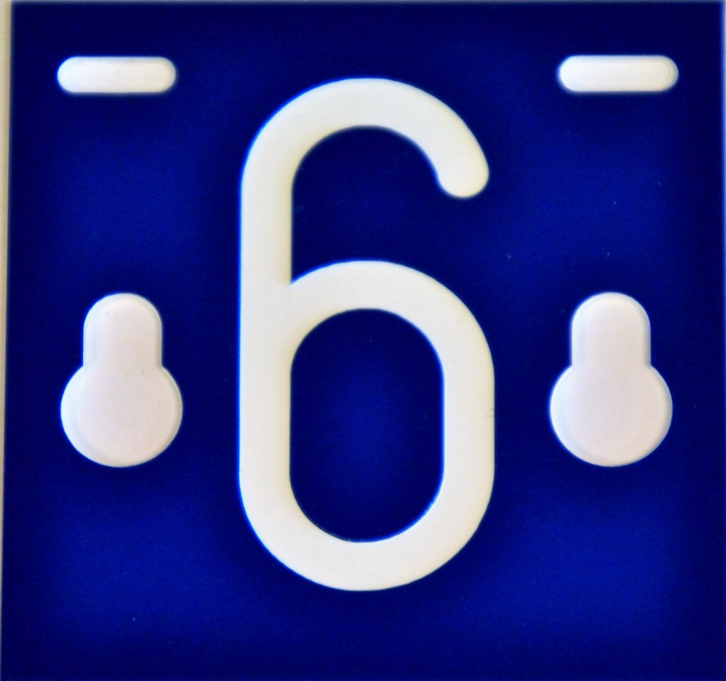 Melbye - Merkeskilt blå 6 64x64x3,2mm tosidig