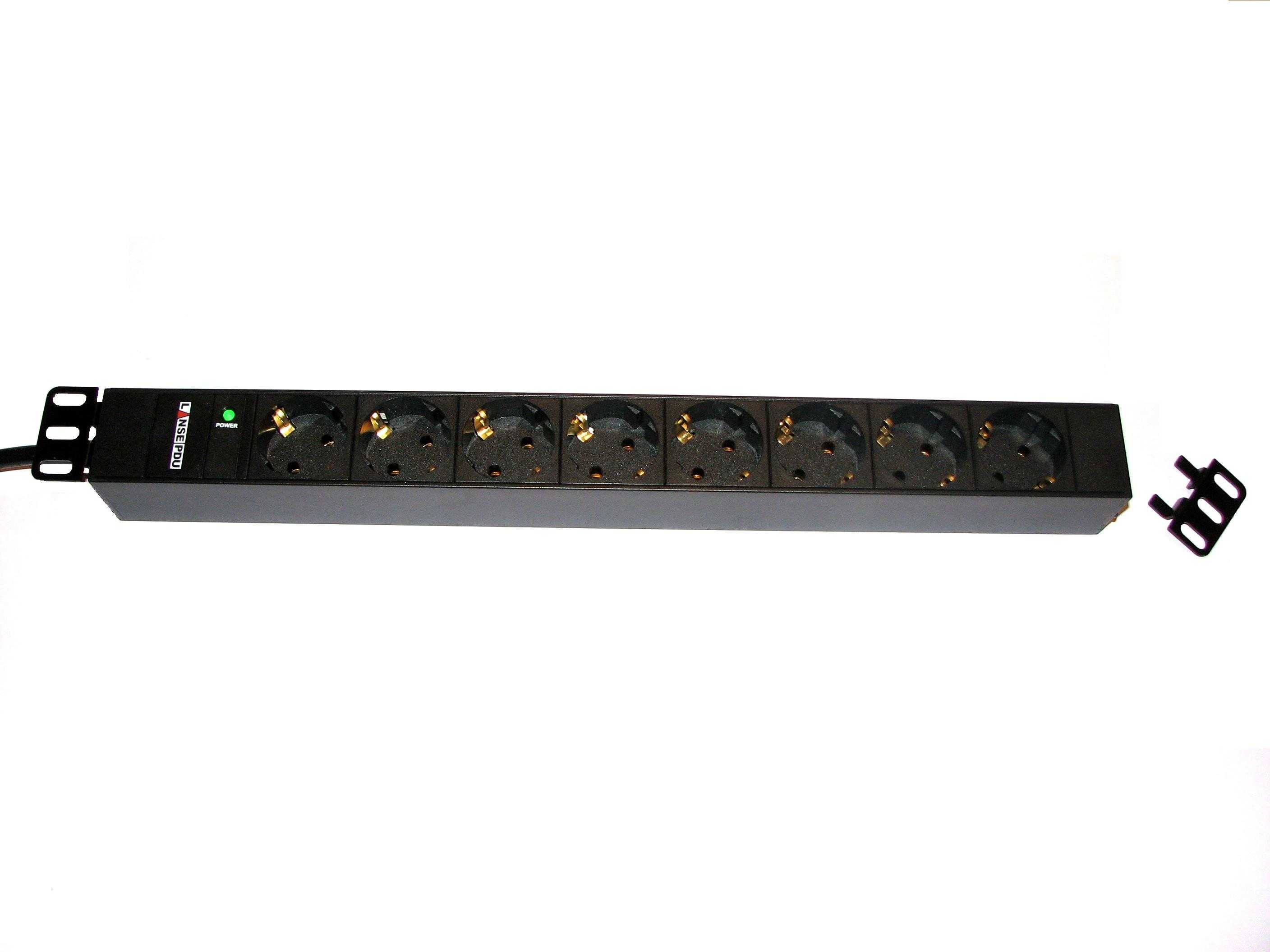 Lanse - PDU 19 STRØMSKINNE 8x16A D m/LED SKRU