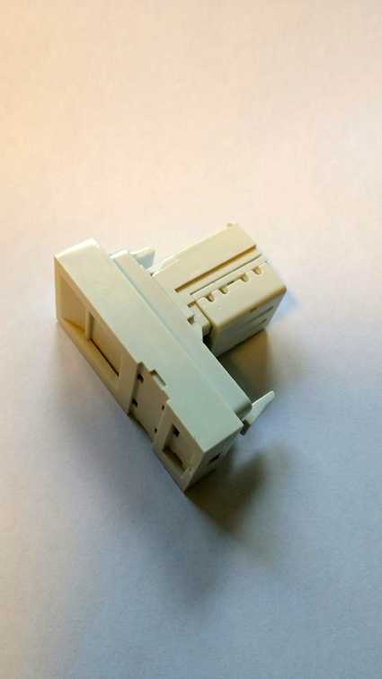 Lanse - Vegguttak QuickCompact Utp CAT6