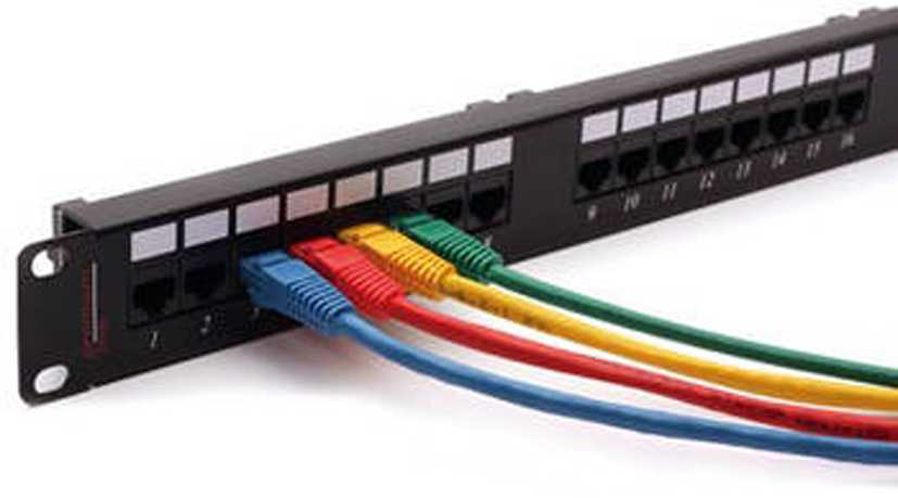 LANSE 3-PLAY - PATCHP. 19" 24xC6utp Sort