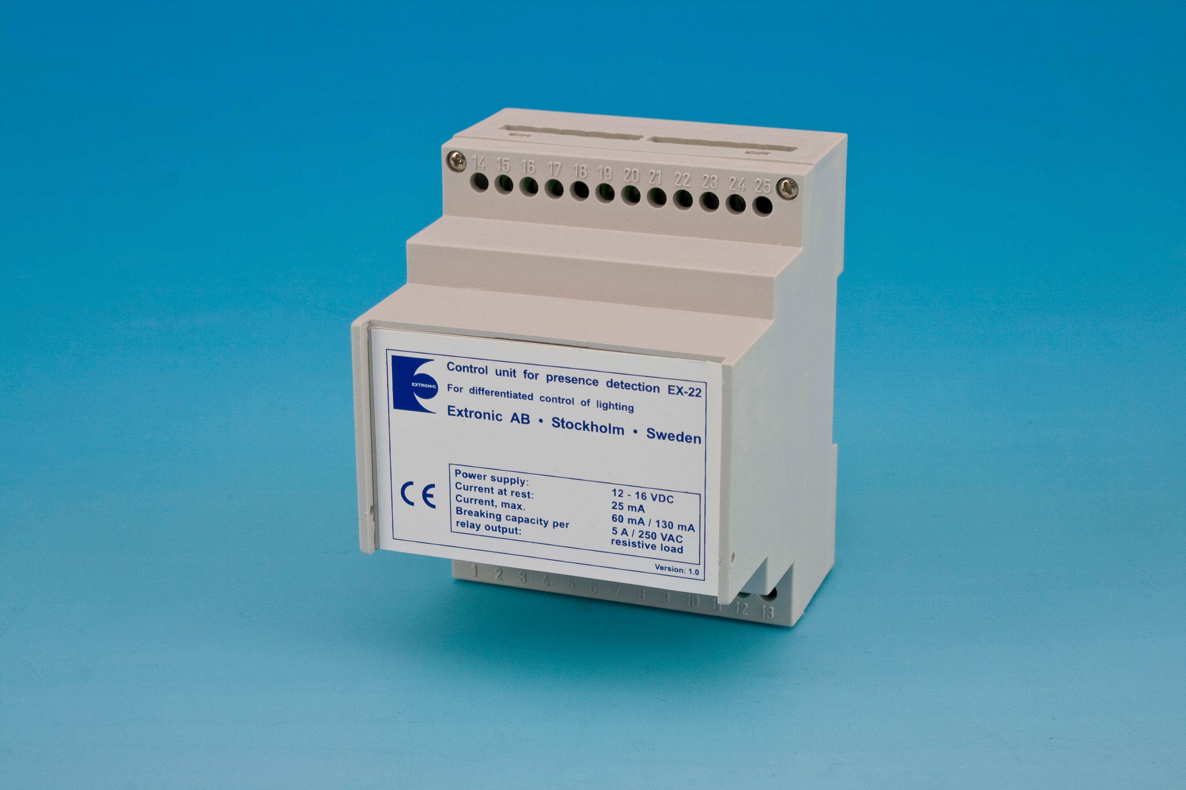Extronic - EX-22 er en logikkmodul som styrer lyset med DSI signaler i 2 soner.