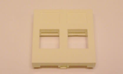 IKN AS - Brikke 45x45mm for 2xKeystone kontakt. Polarhvit
