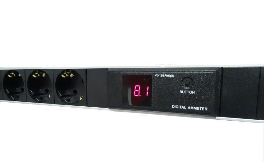 IKN AS - 19 Powerlist 6x230V 3m kabel m Digitalt amp meter