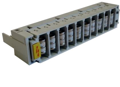 IKN AS - Overspenningsmagasin LSA 3pol med 10x420V gassavledere