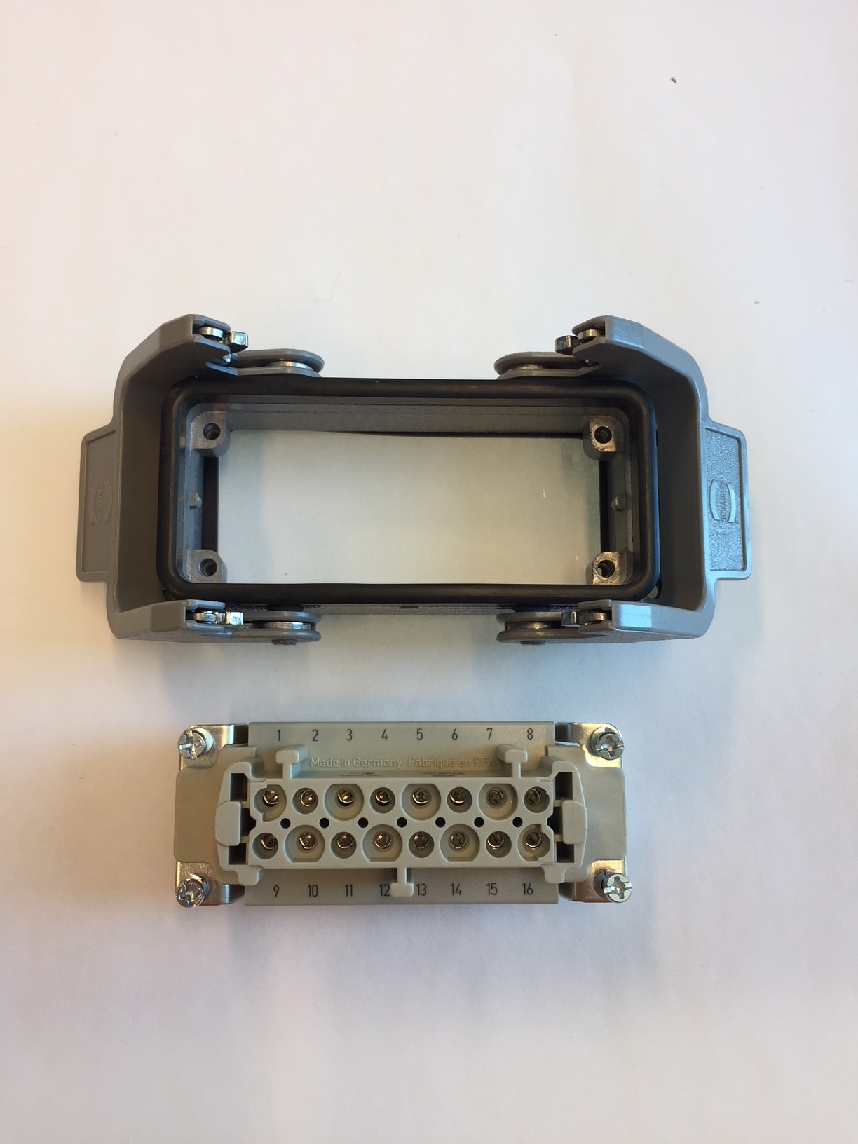 Harting - Han® 16B Kit 16+jord Sokkel med Chassis/Skap deksel