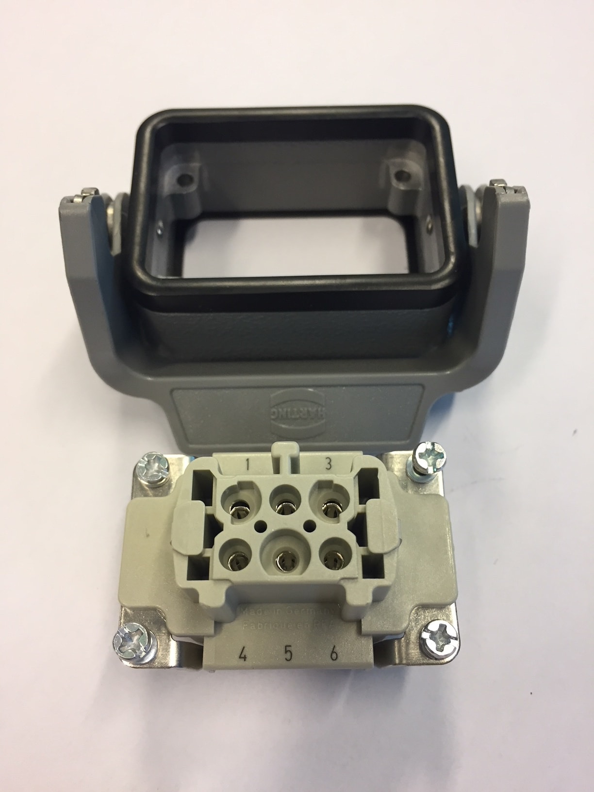 Harting - Han® 6B Kit 6+jord Sokkel med Chassis/Skap deksel