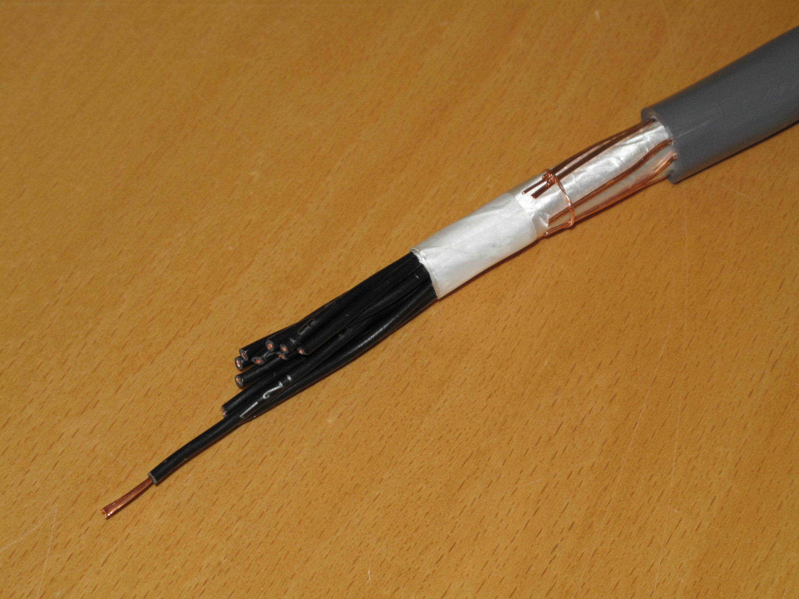 Draka - PFSP 500V   8X 0,75 mm²