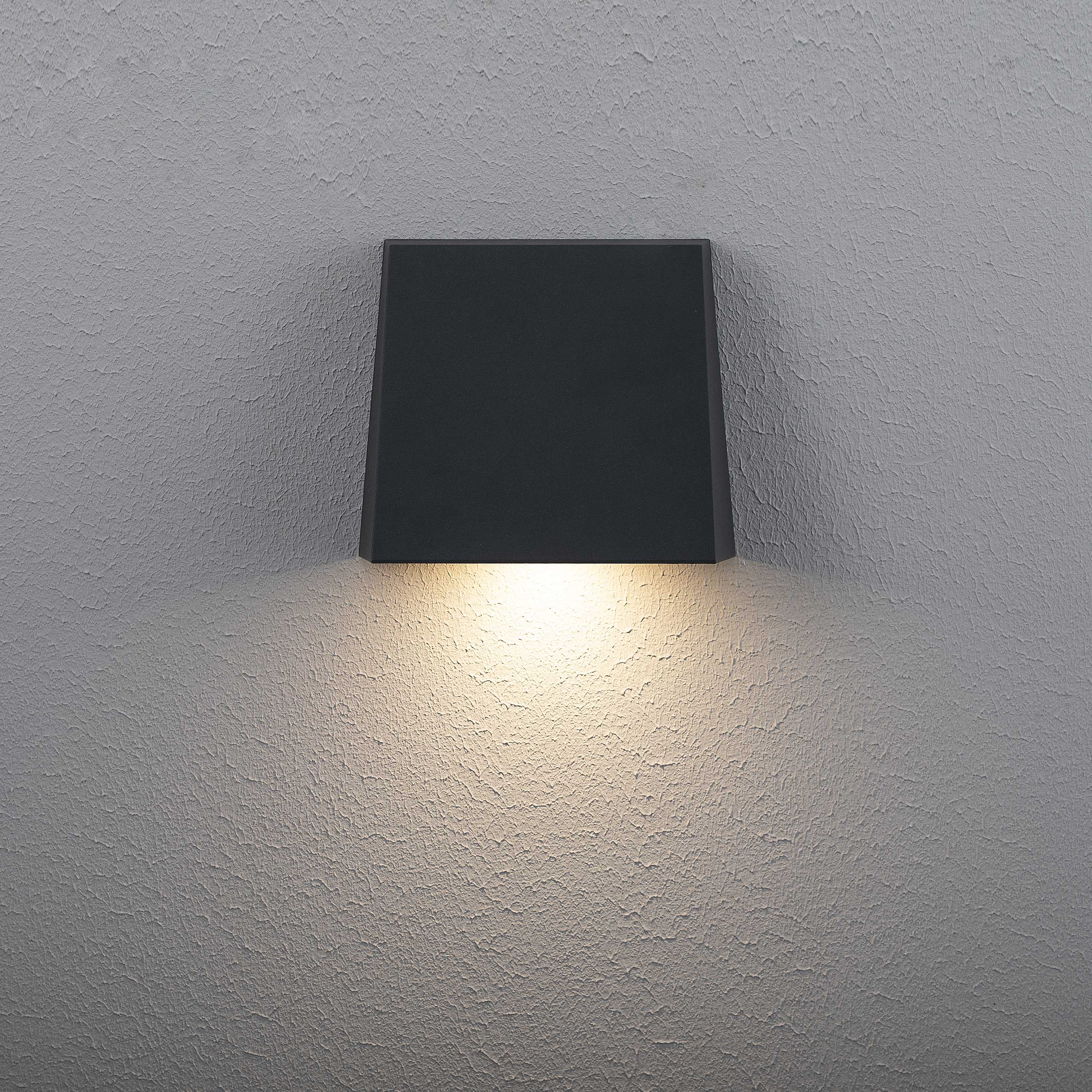 Hide-a-lite - Edge XL antrasitt 3000K, 660lm, 160° spredn.vinkel, 12,5W, IP65, IK10. Lysnivå via DIP-switch, 60%/100%