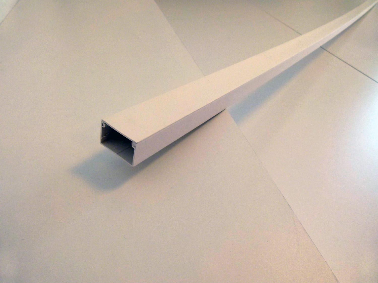 REHAU - LE 30/30 minikanal renhvit RAL 9010