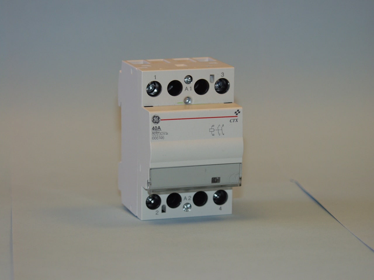 EFA Elektro - MODULKONT 40A 2P 230VAC/DC 3M